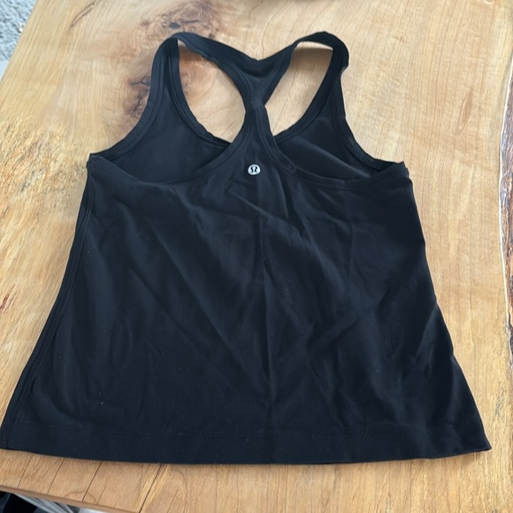 Lululemon workout tank size 4 - Picture 2 of 2